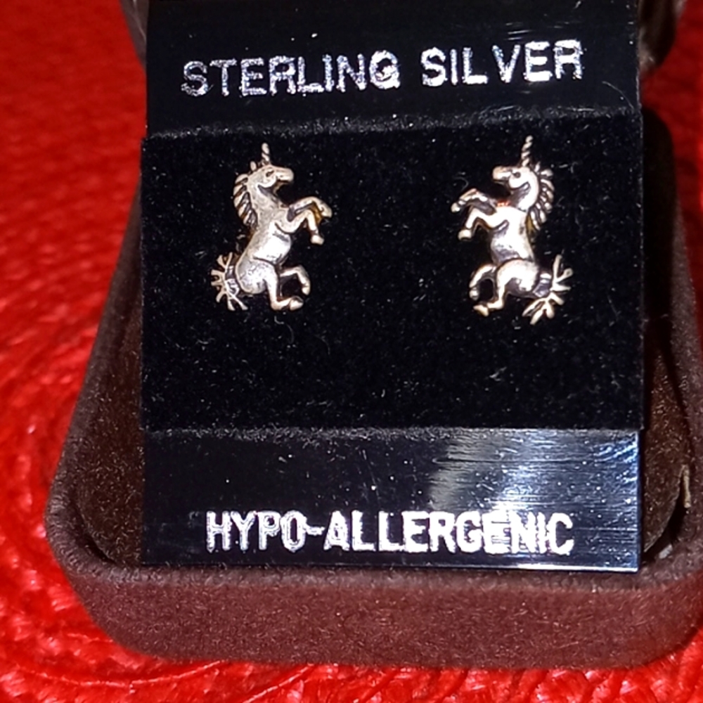 NWOT,Shiny,Dainty,Sterling Silver, Hypo-Allergenic, Unicorn Earrings🦄🦄🦄🦄🦄🦋